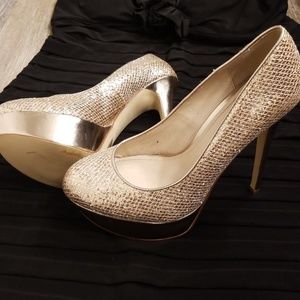 Gold Sequin Aldo heels EUC